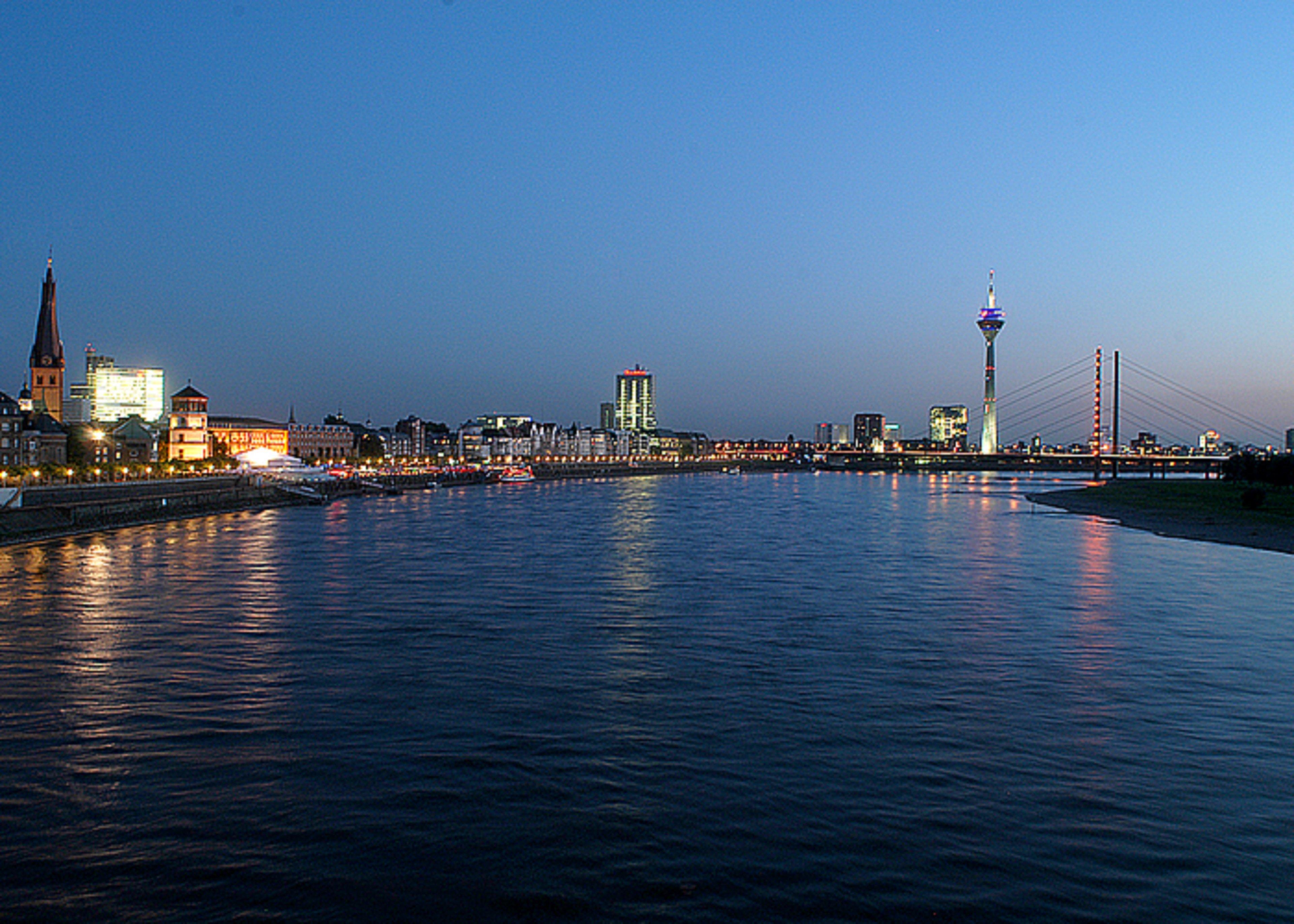 Holiday Inn Duesseldorf Hafen, An Ihg Hotel Exterior photo