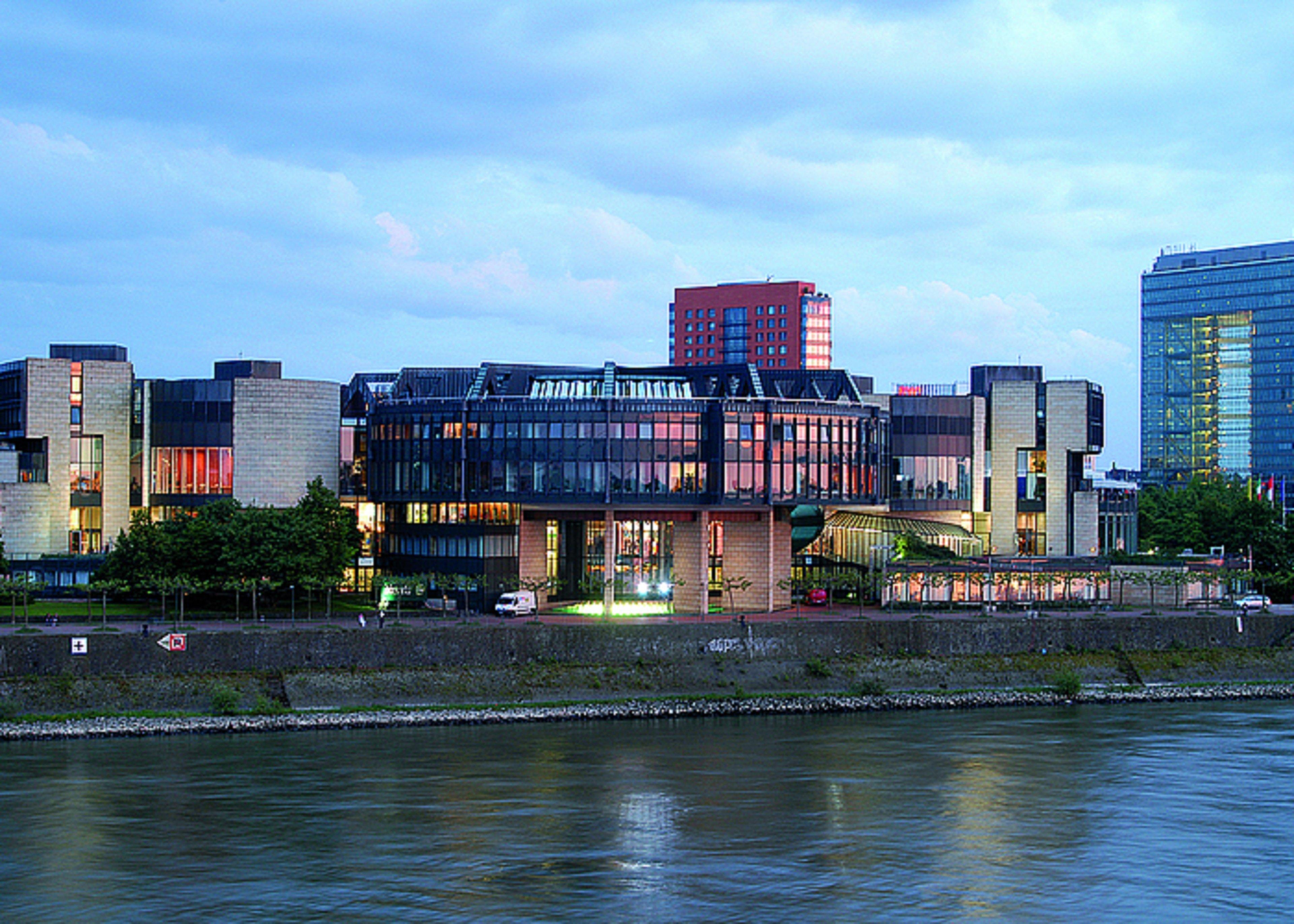 Holiday Inn Duesseldorf Hafen, An Ihg Hotel Exterior photo